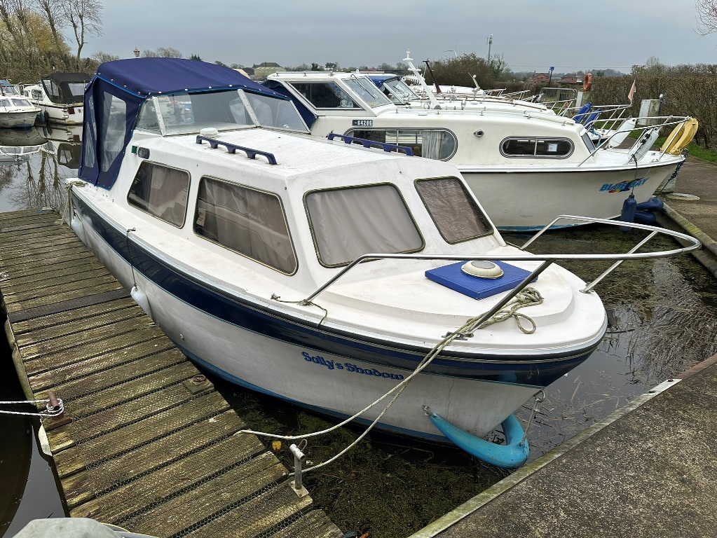 Sallys Shadow001